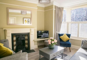Valley Road, Fabulous 4 bedroom house